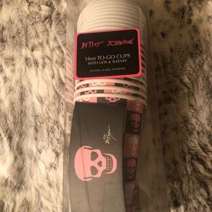 Betsy Johnson To-Go Coffee Cups 10 count with sleeves and lids.